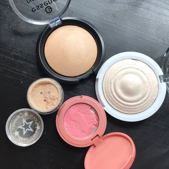 Make-Up Bundle!! - Picture 2 of 3